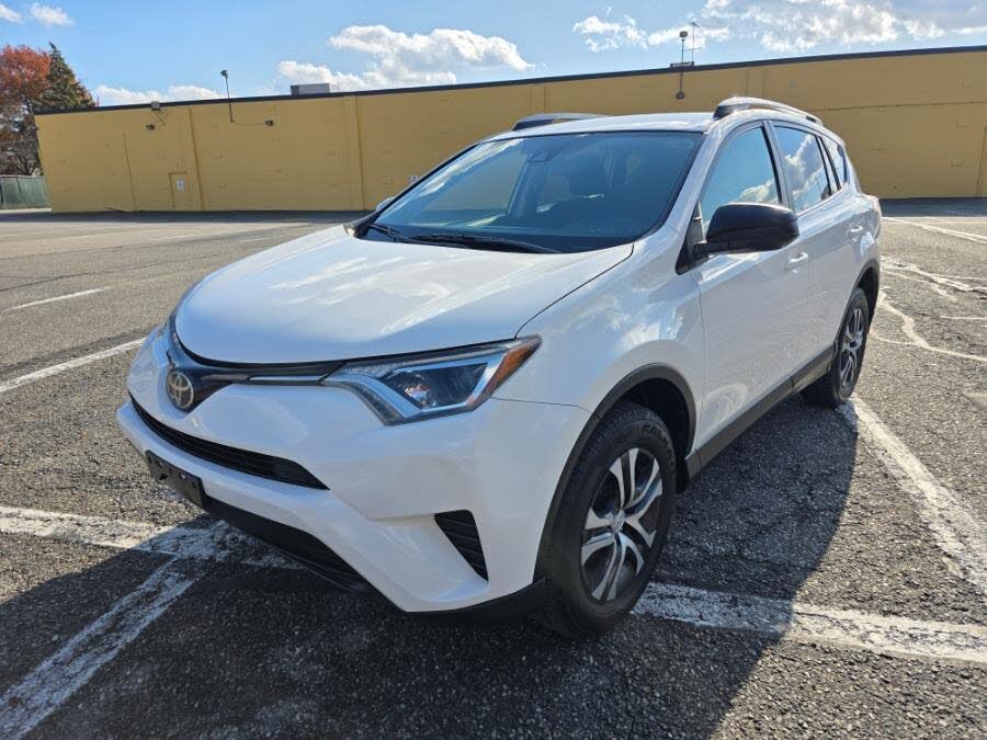 2018 Toyota RAV4 LE AWD