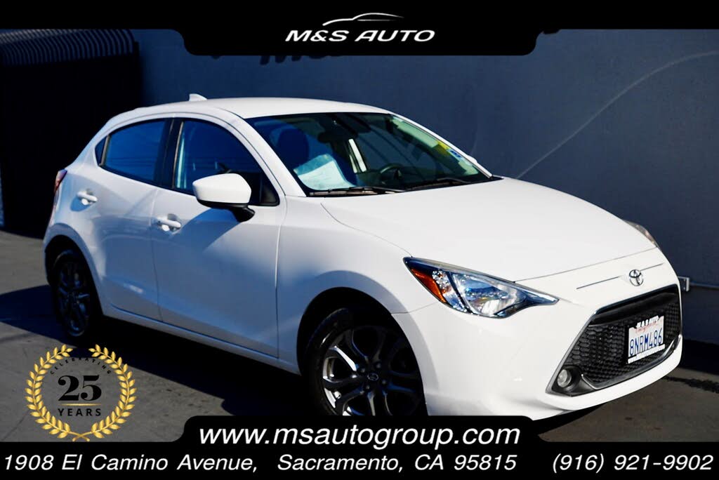2020 Toyota Yaris LE Hatchback FWD