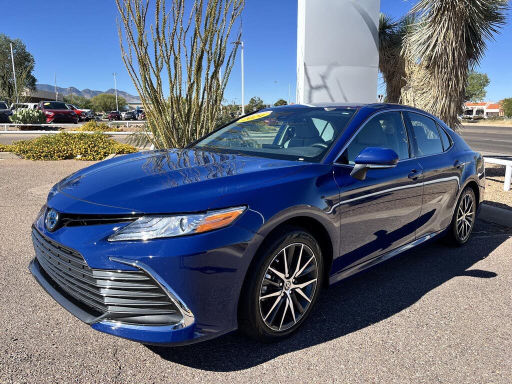 2024 Toyota Camry Hybrid XLE FWD