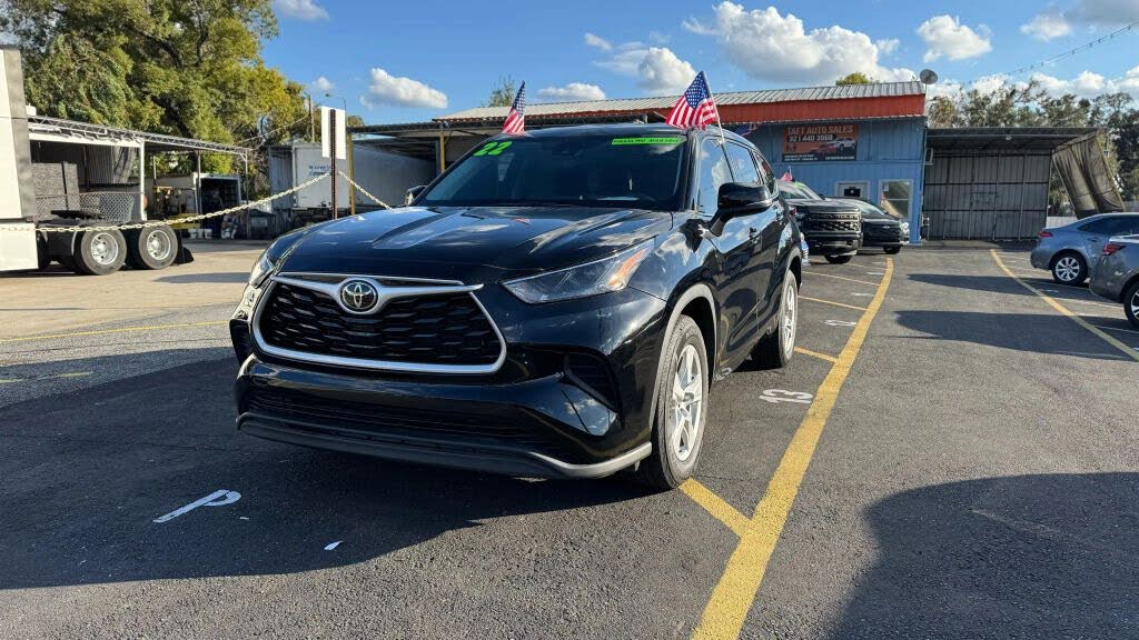2022 Toyota Highlander L FWD