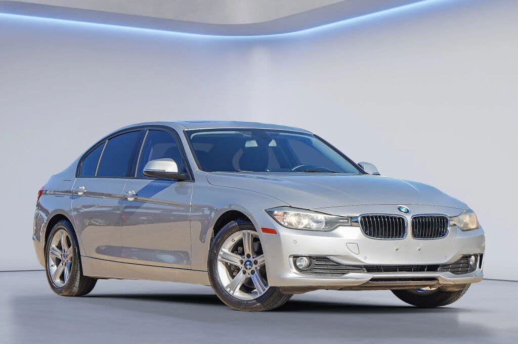 2014 BMW 3 Series 320i Sedan RWD