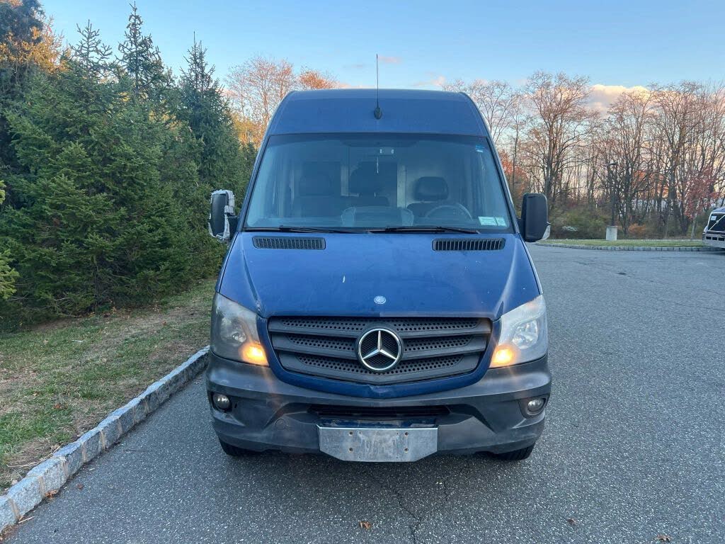 2014 Mercedes-Benz Sprinter 2500 144 WB Crew Van