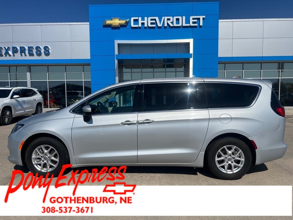 2023 Chrysler Voyager LX FWD