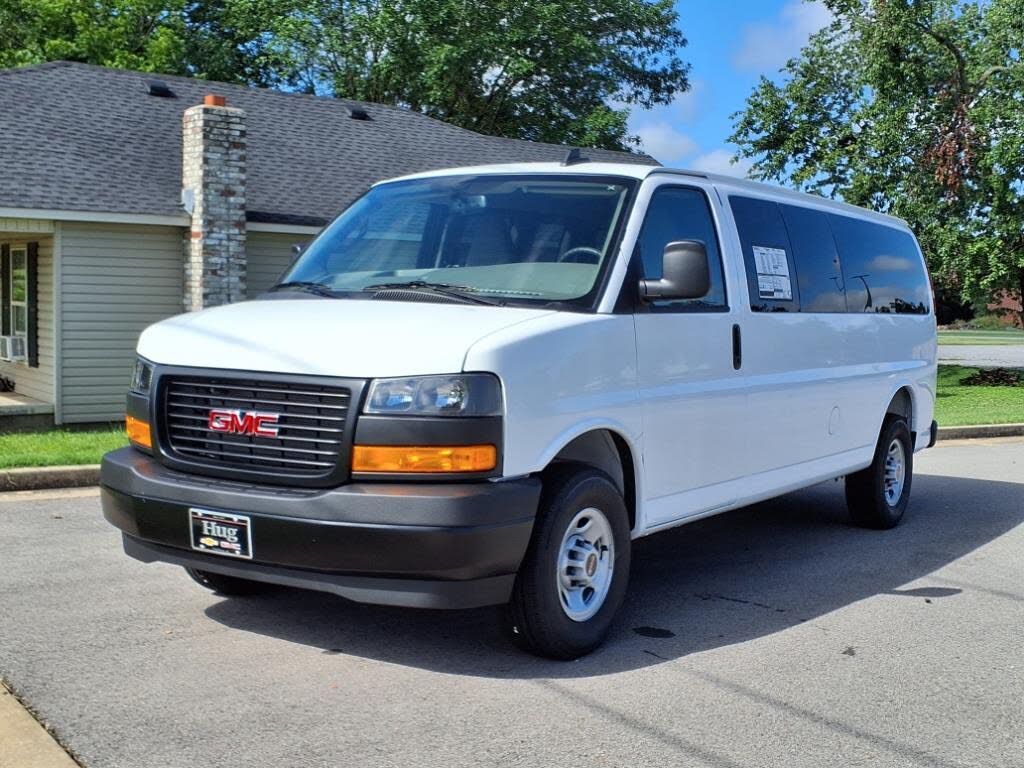 2025 GMC Savana LS 3500 RWD