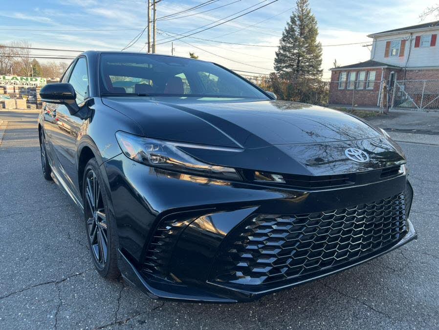 2025 Toyota Camry XSE FWD