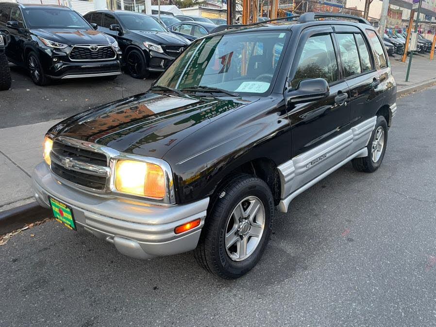 2002 Chevrolet Tracker LT 4-Door RWD