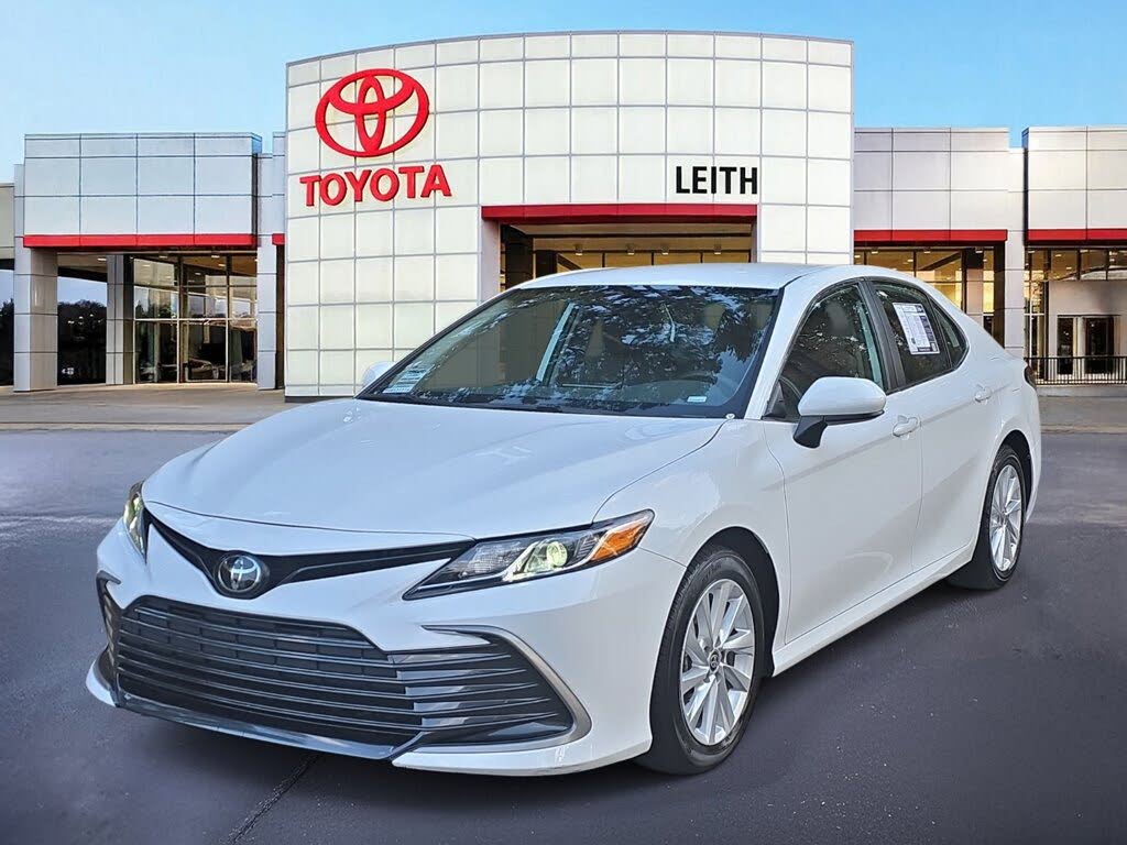 2024 Toyota Camry LE FWD