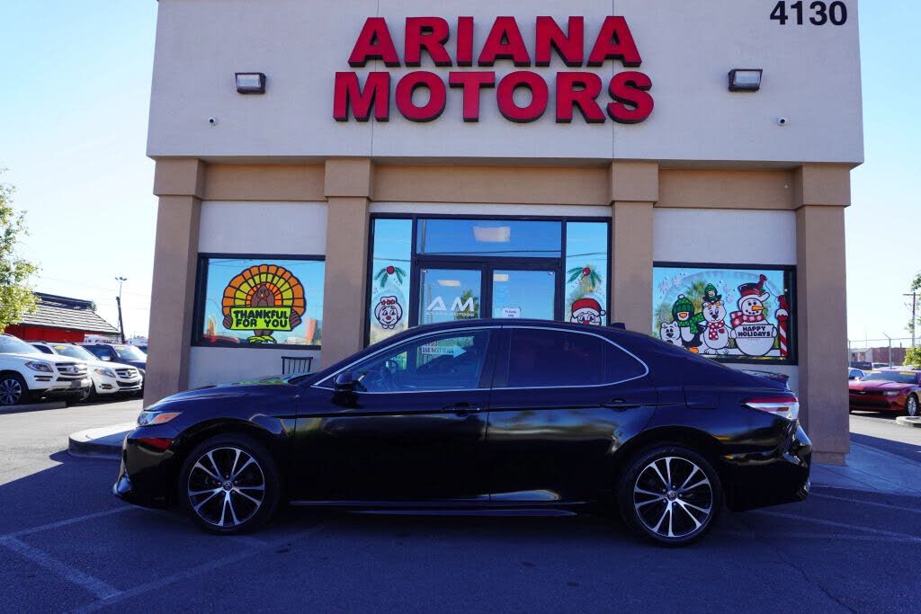 2020 Toyota Camry SE FWD