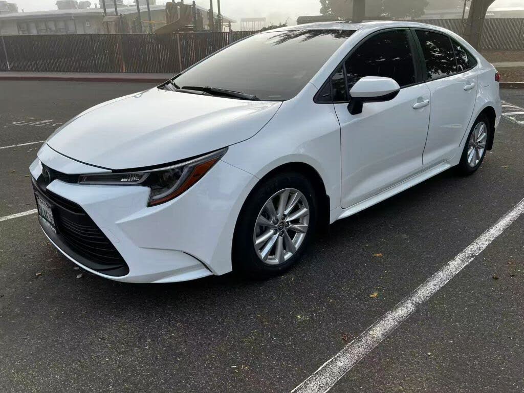 2024 Toyota Corolla LE FWD