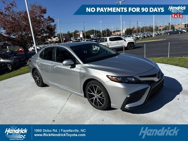 2024 Toyota Camry SE FWD