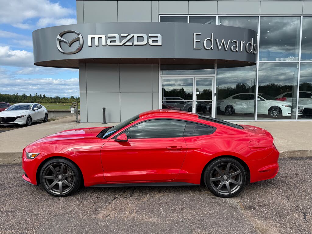 2016 Ford Mustang EcoBoost Coupe RWD