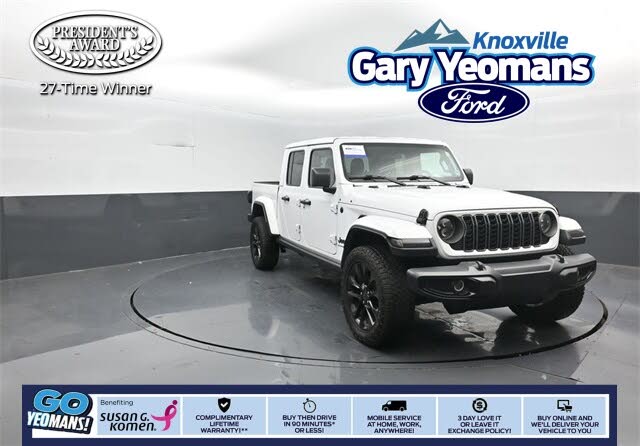2025 Jeep Gladiator NightHawk Crew Cab 4WD