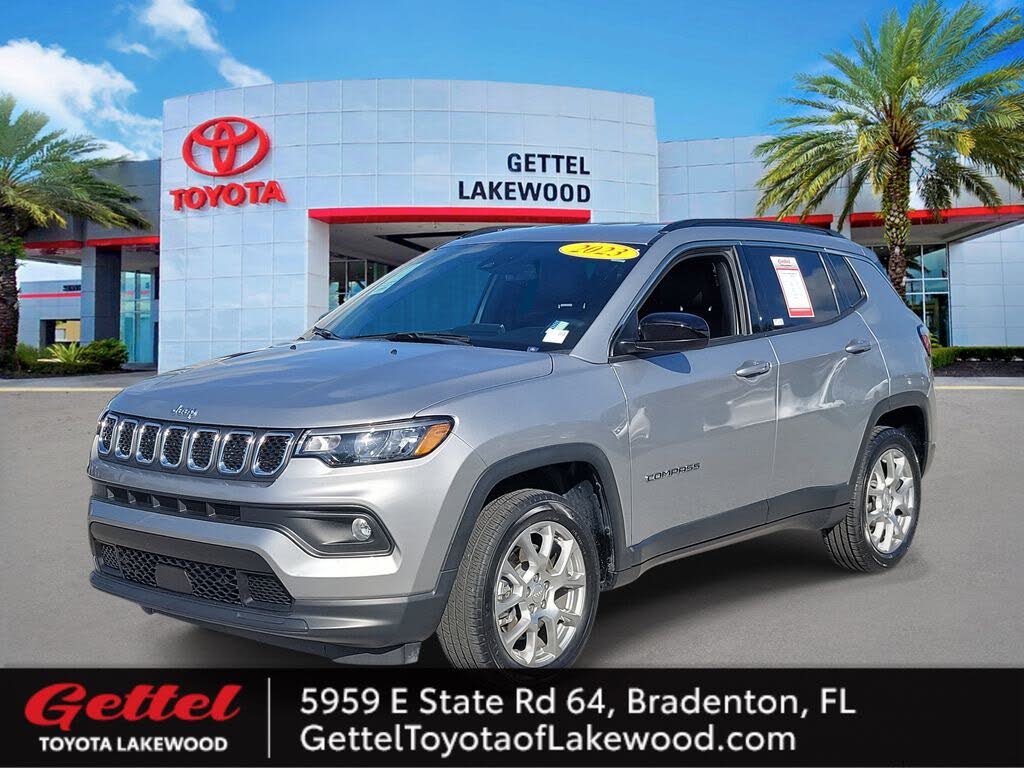 2023 Jeep Compass Latitude Lux 4WD