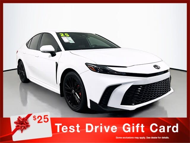 2025 Toyota Camry SE FWD