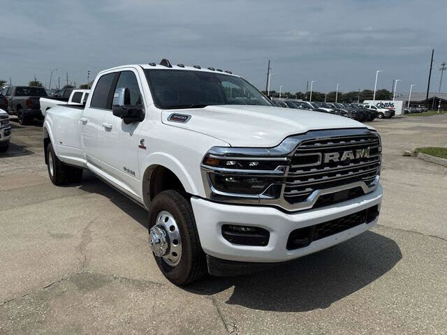 2025 RAM 3500 Limited Crew Cab LB DRW 4WD