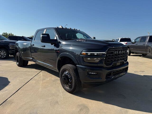 2026 RAM 3500 Limited Crew Cab LB DRW 4WD