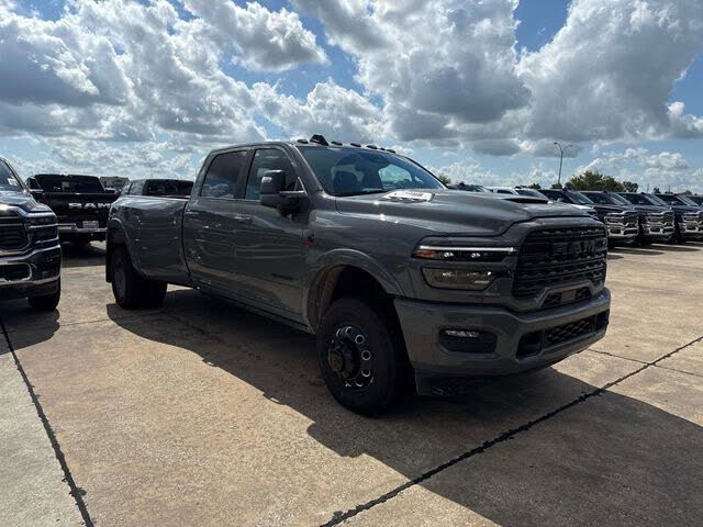 2026 RAM 3500 Limited Crew Cab LB DRW 4WD
