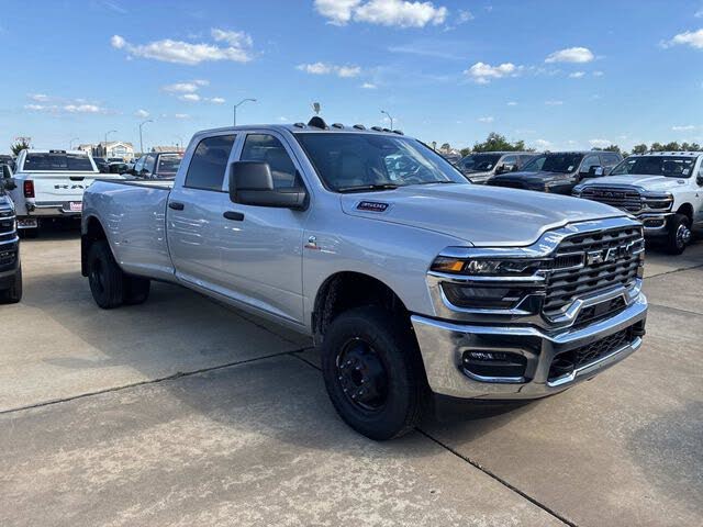 2026 RAM 3500 Tradesman Crew Cab LB DRW 4WD