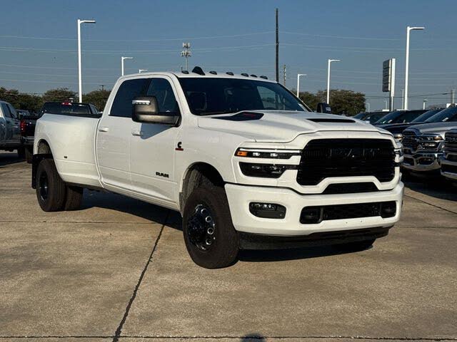 2026 RAM 3500 Laramie Crew Cab LB DRW 4WD