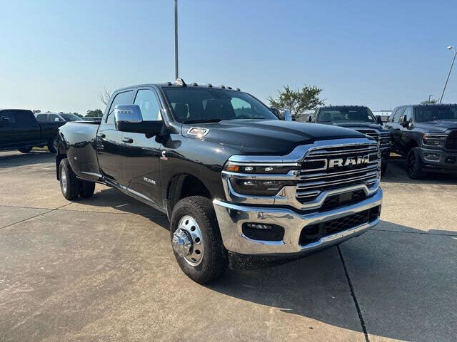 2026 RAM 3500 Laramie Crew Cab LB DRW 4WD