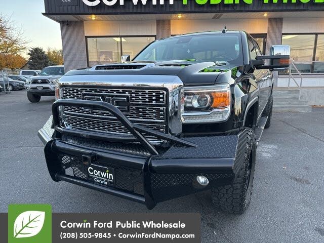 2018 GMC Sierra 3500HD Denali Crew Cab LB DRW 4WD