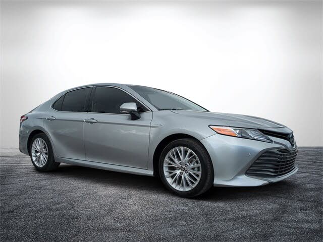 2020 Toyota Camry Hybrid XLE FWD