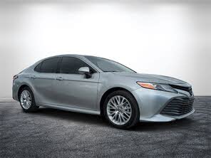 Toyota Camry Hybrid XLE FWD