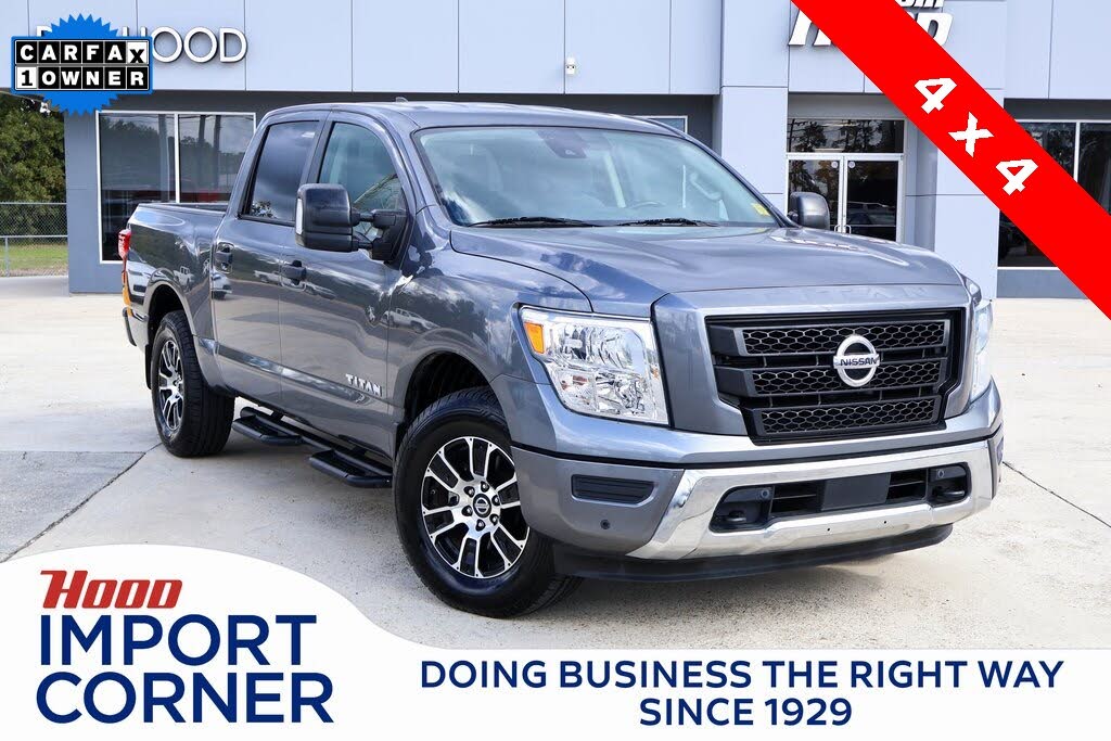 2022 Nissan Titan SV Crew Cab 4WD