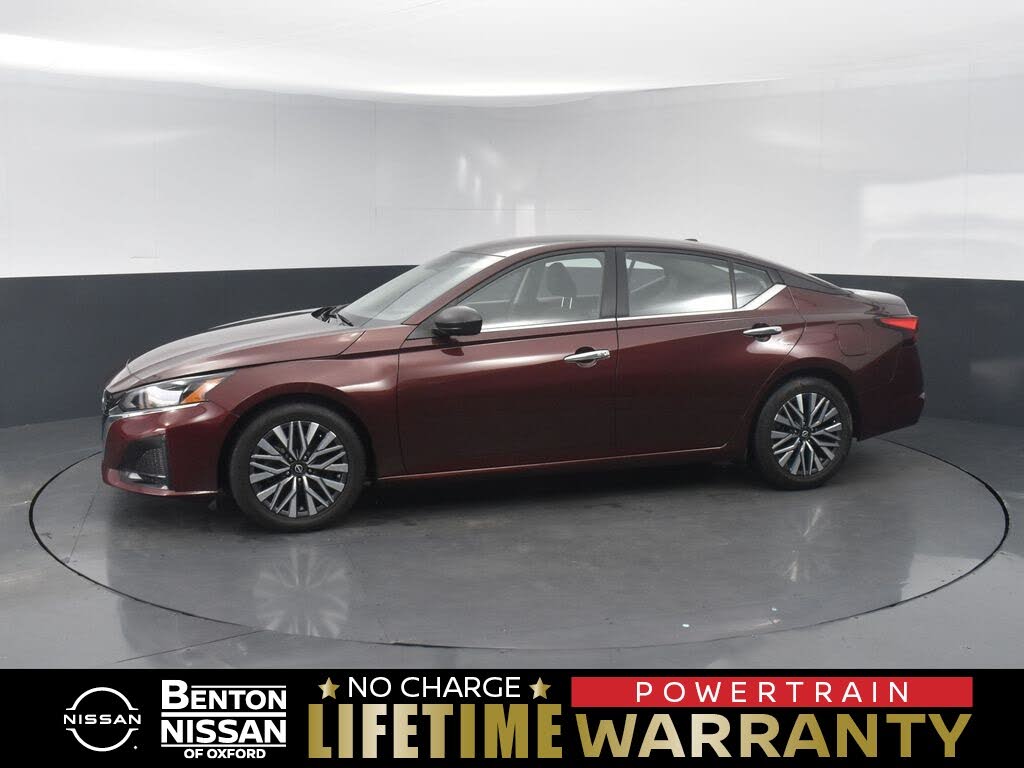 2024 Nissan Altima 2.5 SV FWD