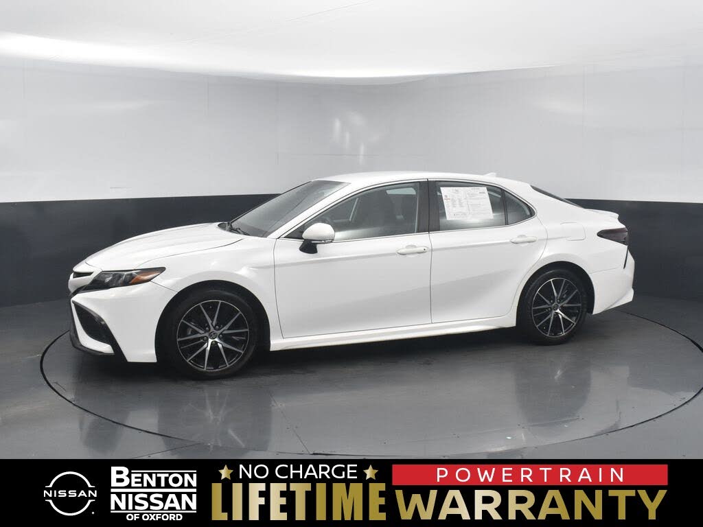 2024 Toyota Camry SE FWD