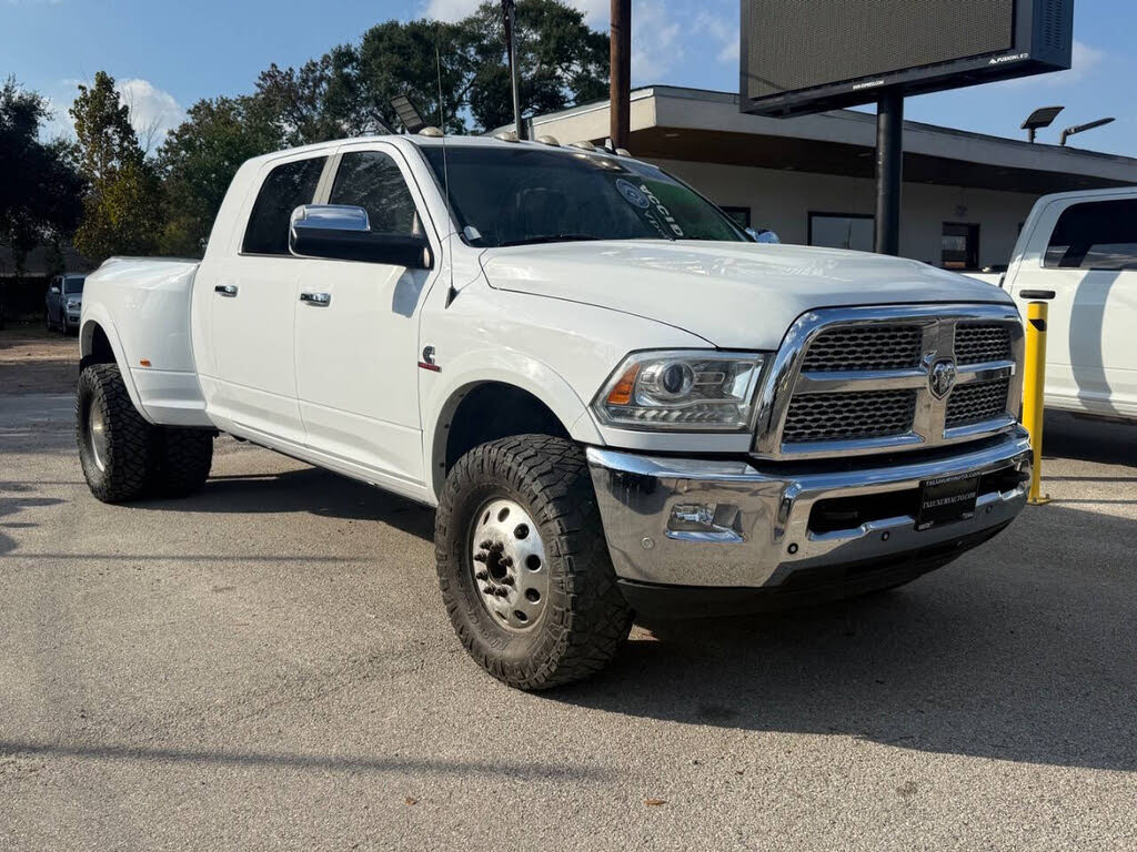 2017 RAM 3500 Laramie Mega Cab DRW 4WD
