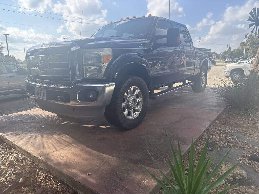 2012 Ford F-250 Super Duty Lariat Crew Cab 4WD