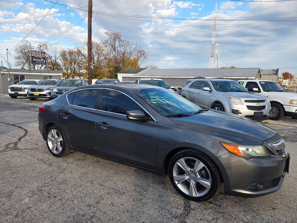 2014 Acura ILX 2.0L FWD with Technology Package