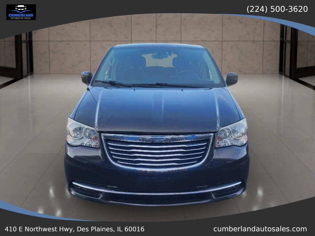 2015 Chrysler Town & Country Touring FWD