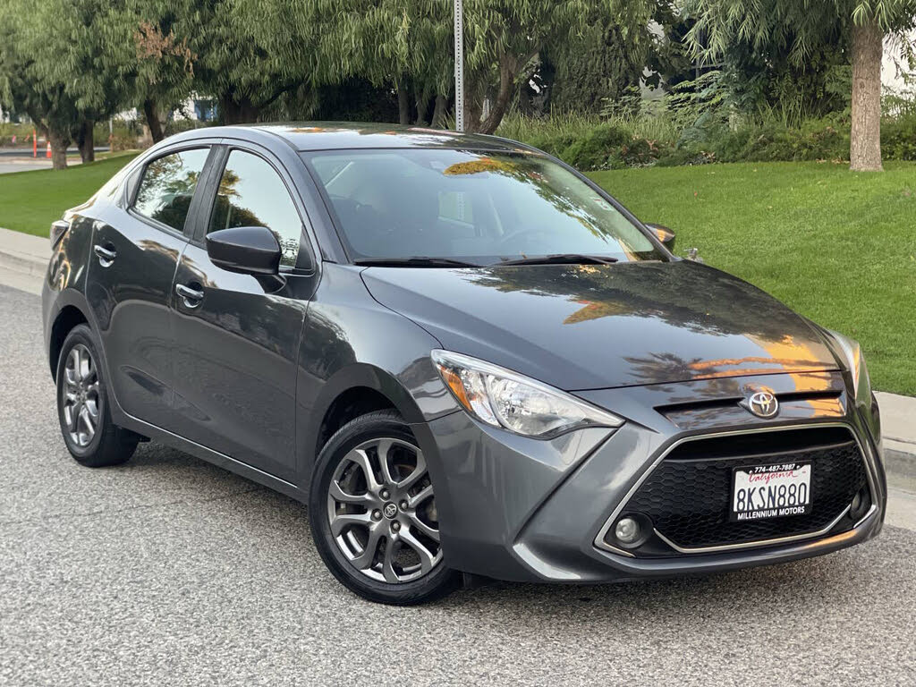 2019 Toyota Yaris XLE Sedan FWD