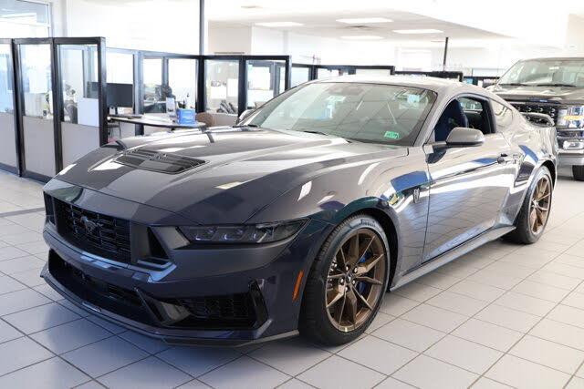 2025 Ford Mustang Dark Horse Fastback RWD