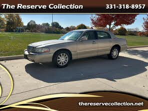 Lincoln Town Car Signature Limited