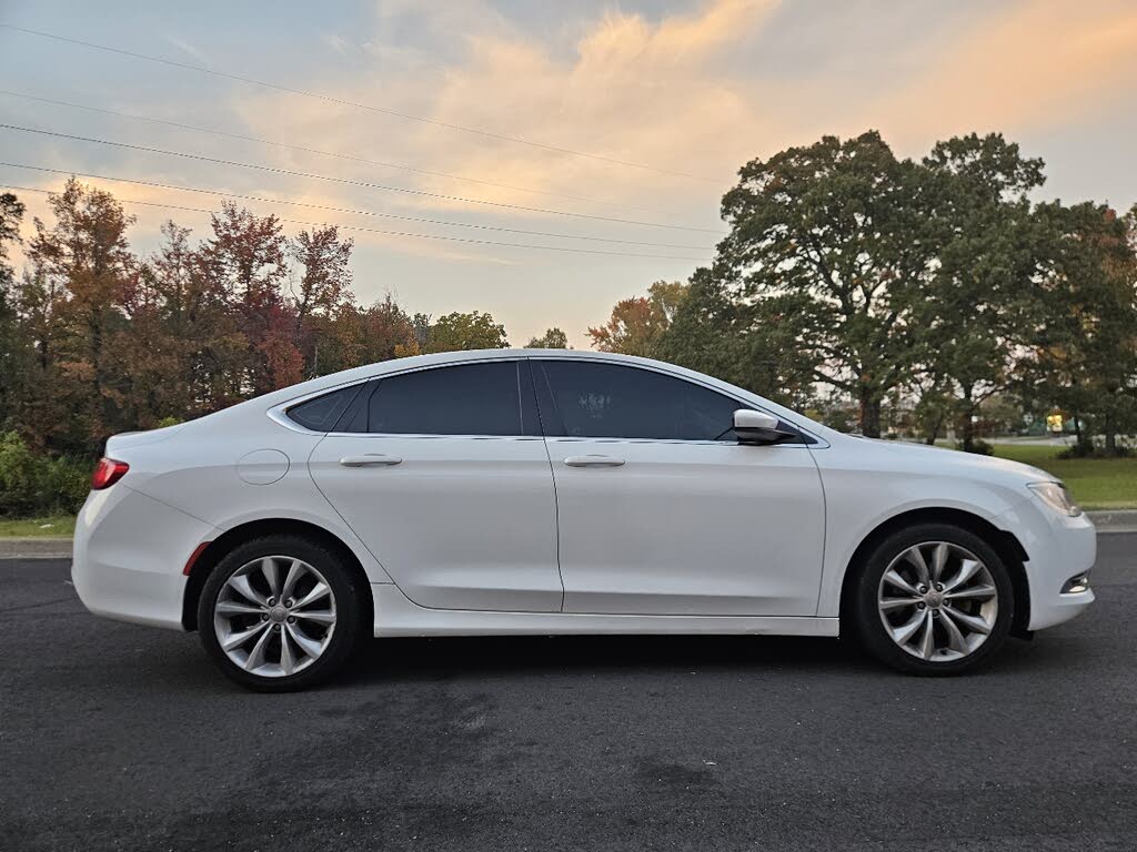 2015 Chrysler 200 Limited Sedan FWD