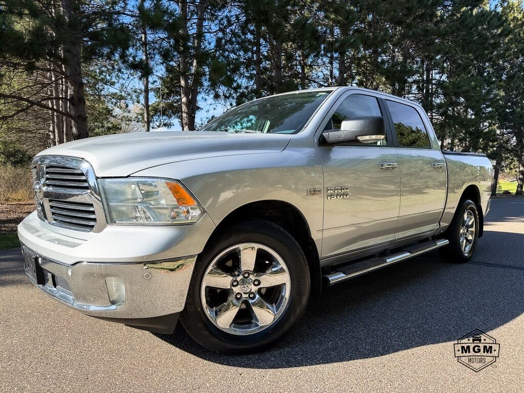 2015 RAM 1500 SLT Crew Cab 4WD