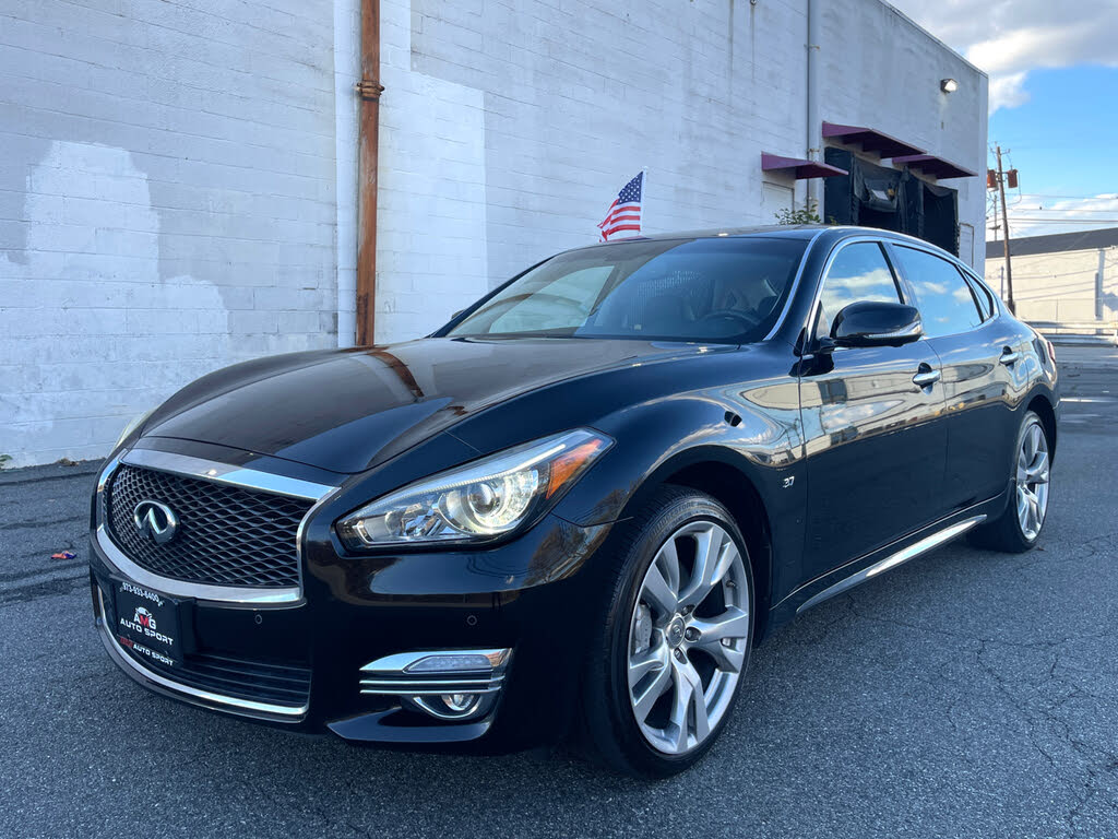 2018 INFINITI Q70L 3.7 Luxe AWD