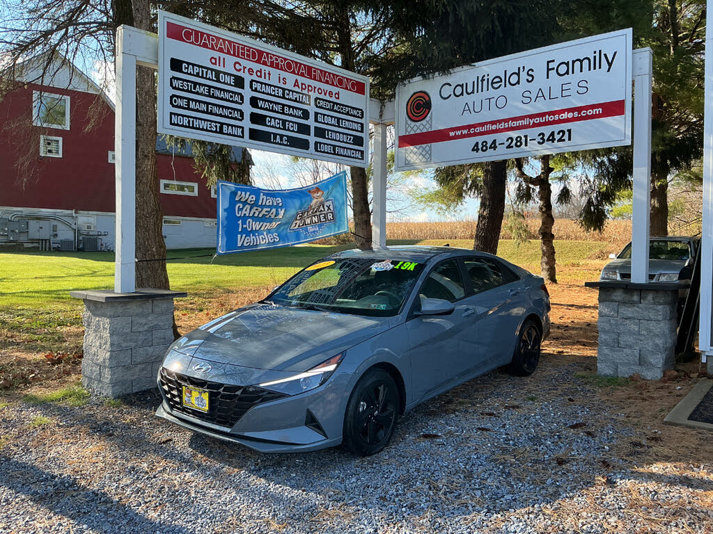 2023 Hyundai Elantra SEL FWD