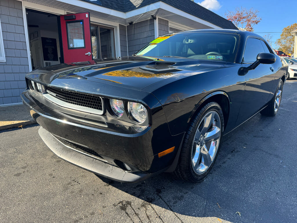 2013 Dodge Challenger SXT RWD