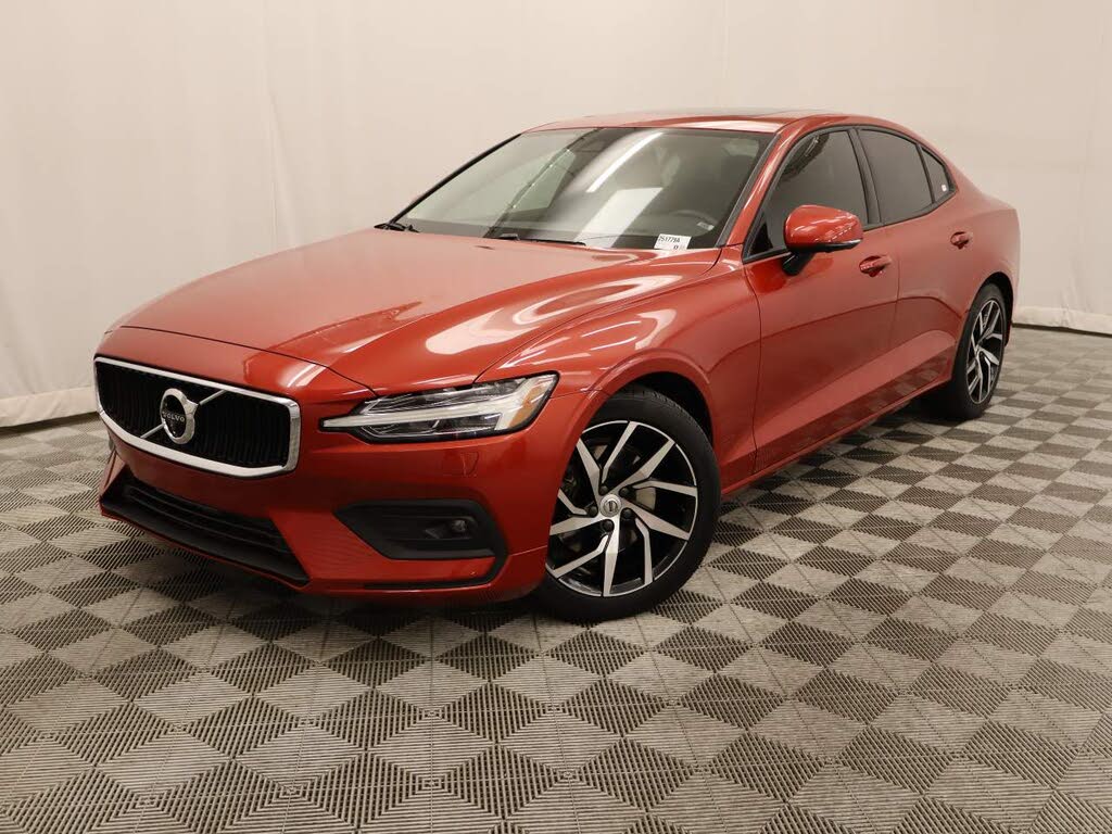 2020 Volvo S60 T5 Momentum FWD