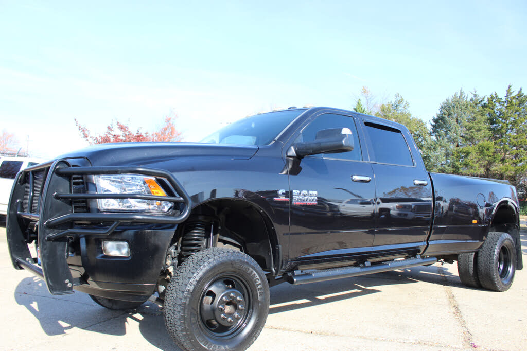 2016 RAM 3500 SLT Crew Cab LB DRW 4WD