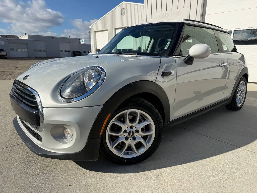 2019 MINI Cooper 2-Door Hatchback FWD