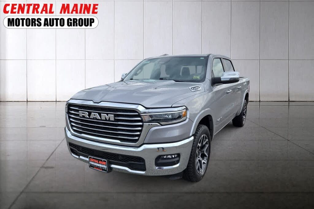 2025 RAM 1500 Laramie Crew Cab 4WD
