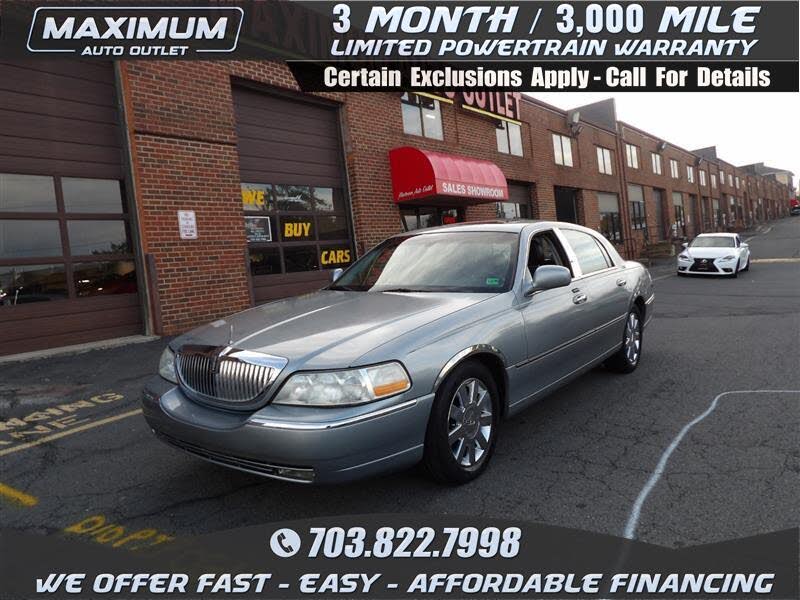 2006 Lincoln Town Car Signature Limited