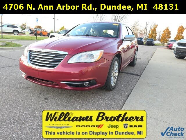 2013 Chrysler 200 Limited Sedan FWD