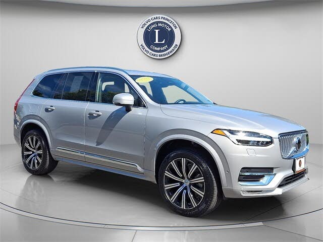 2025 Volvo XC90 B6 Plus Bright Theme 7-Passenger AWD
