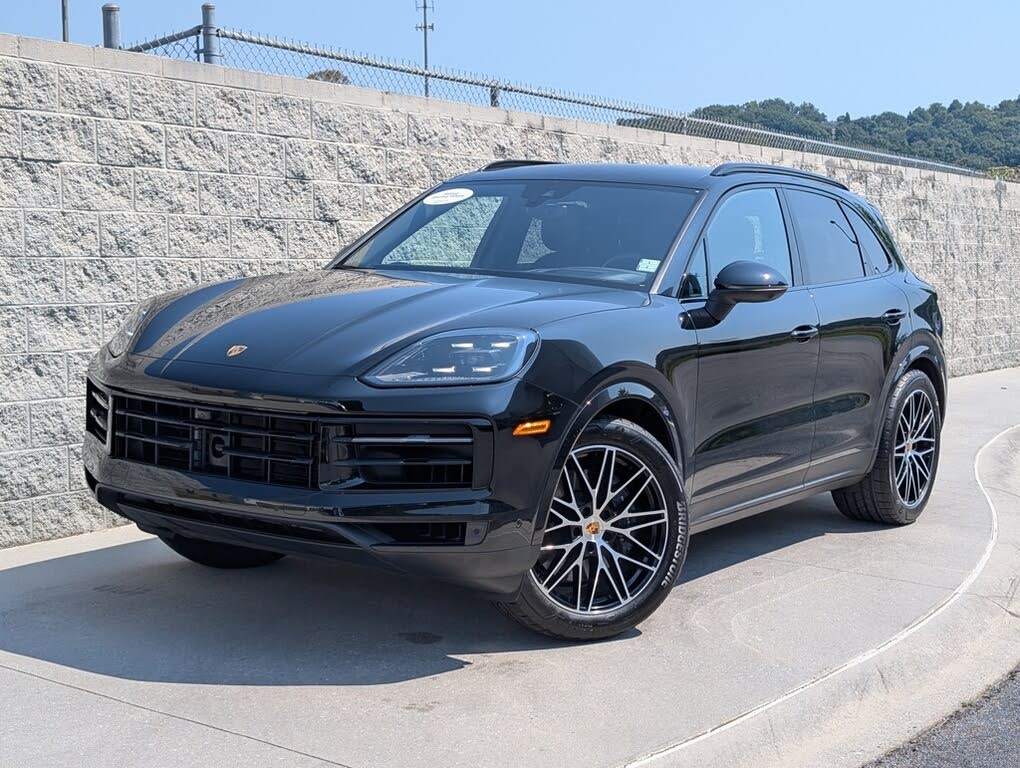 2025 Porsche Cayenne AWD